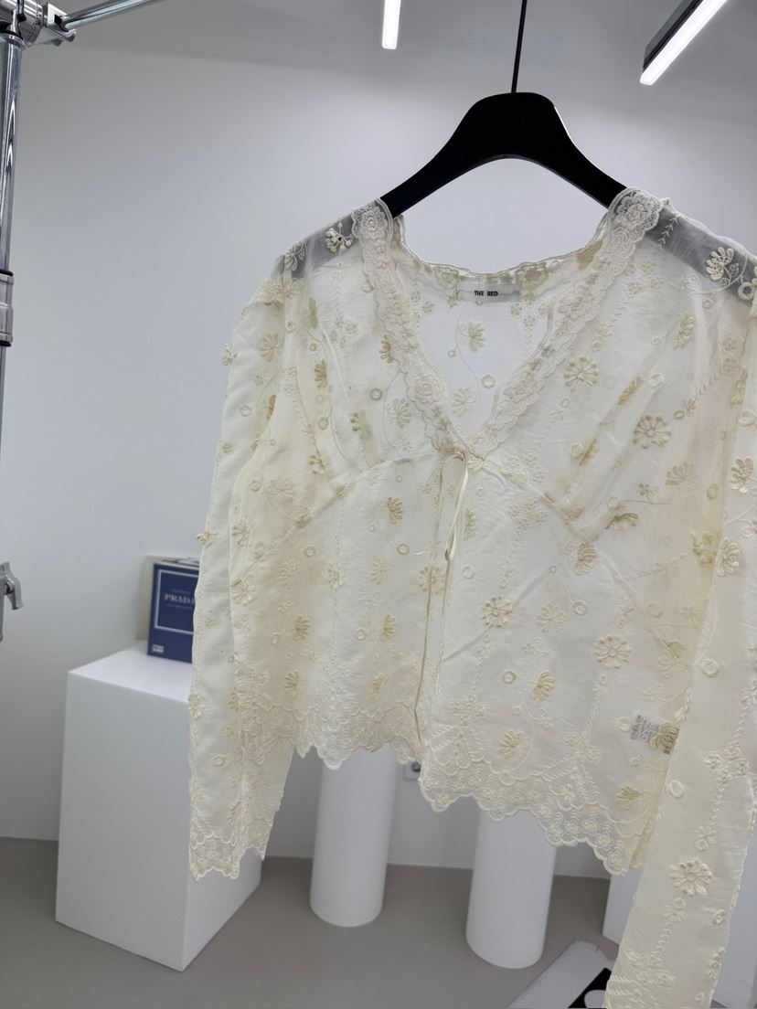 RED-A東大門代購女士新品人氣真品熱賣襯衫蕾絲衫蕾絲鏤空RED-A襯衫/蕾絲衫
