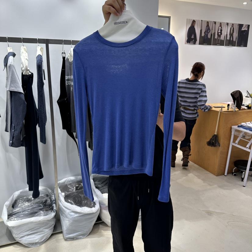 X東大門直郵女裝新品熱賣真品休閑推薦人氣時尚長袖T恤疊穿HELVETICA長袖T恤