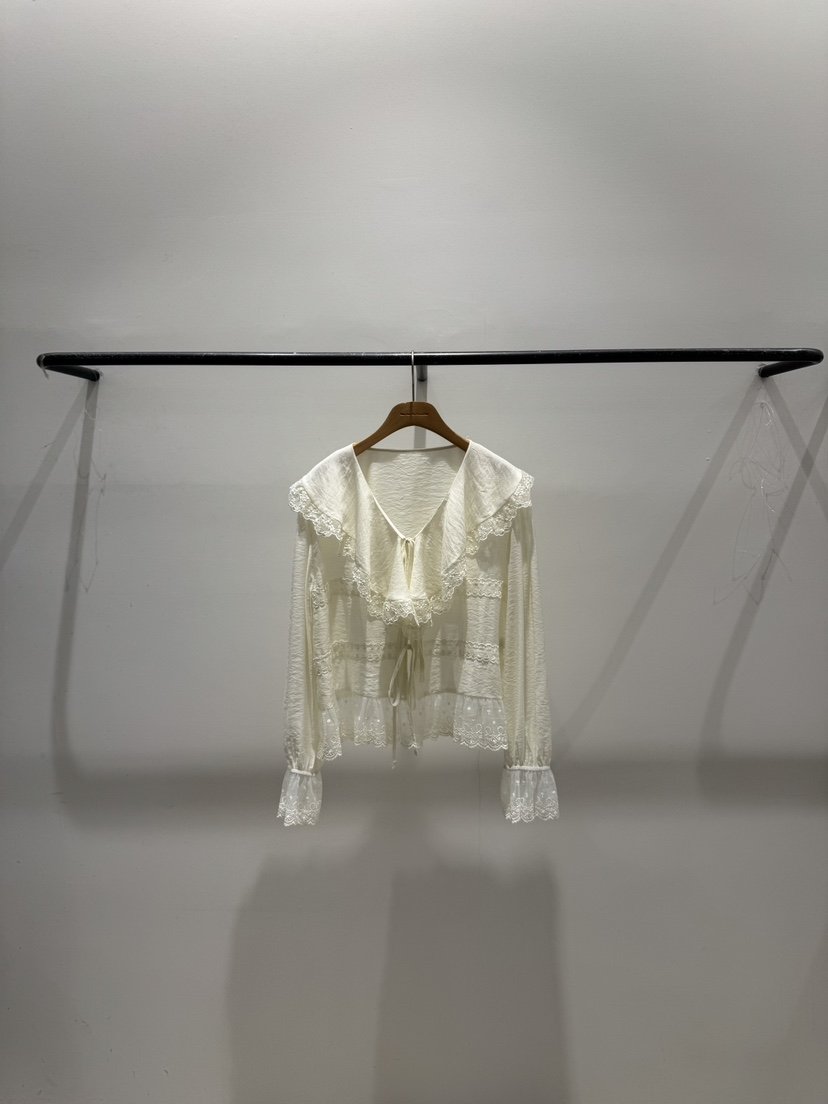 MELTED-P/A.VERY VERY東大門直郵女裝新品人氣襯衫蕾絲衫MELTED-P/A.VERY VERY襯衫/蕾絲衫