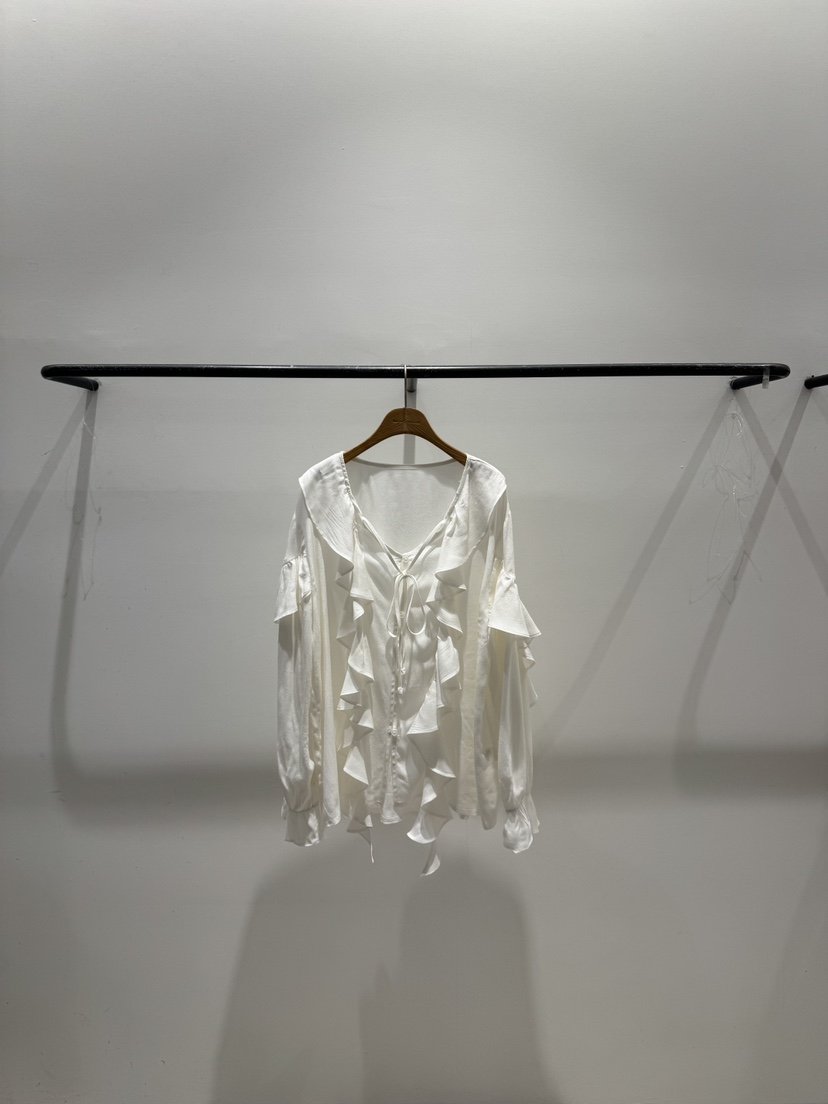 MELTED-P/A.VERY VERY東大門直郵女裝新品人氣襯衫蕾絲衫MELTED-P/A.VERY VERY襯衫/蕾絲衫
