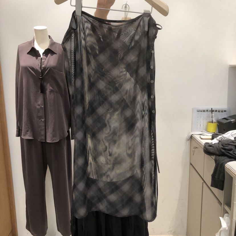 VELVET UNDERGROUND東大門直郵女裝新品真品人氣推薦長裙VELVET UNDERGROUND長裙