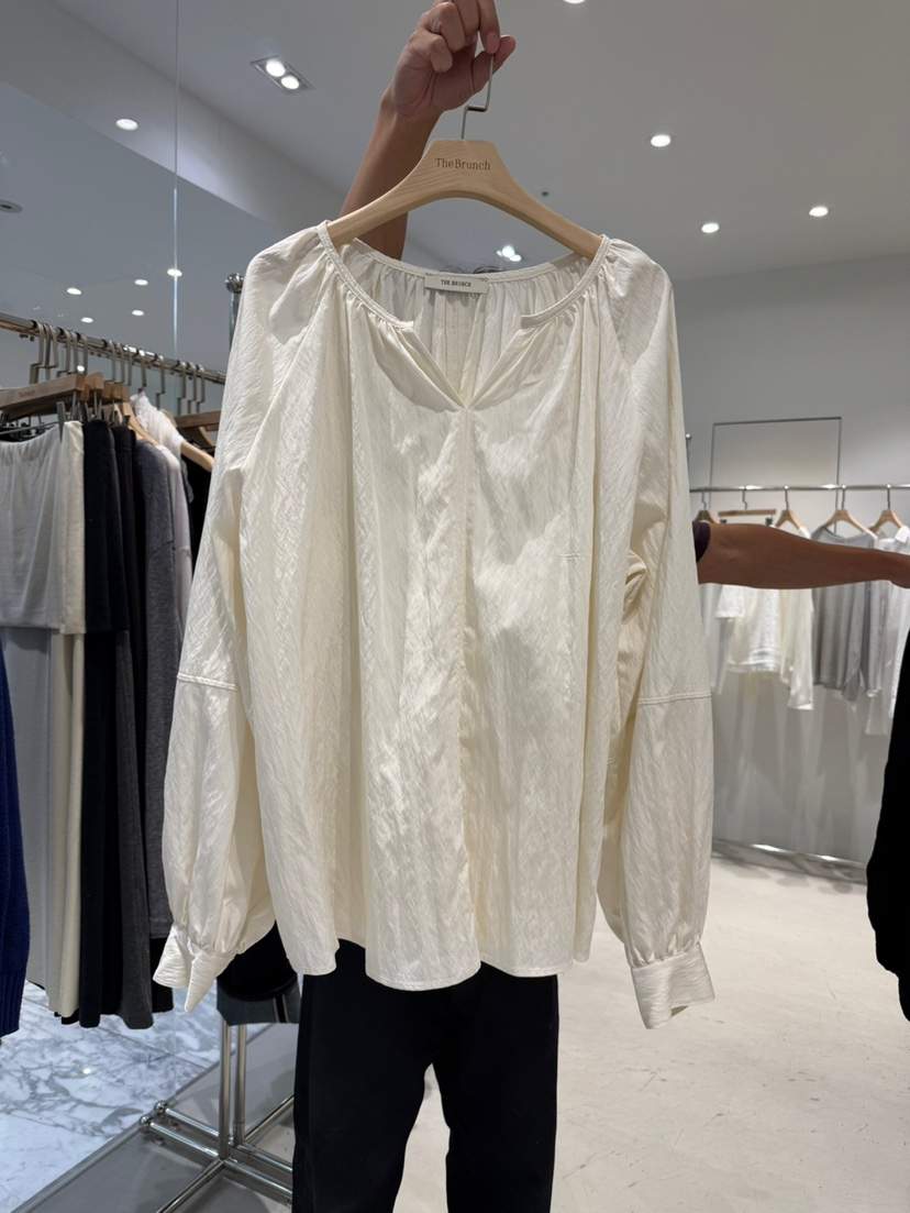 THE BRUNCH東大門直郵女裝新品熱賣真品襯衫蕾絲衫褶皺寬松THE BRUNCH襯衫/蕾絲衫