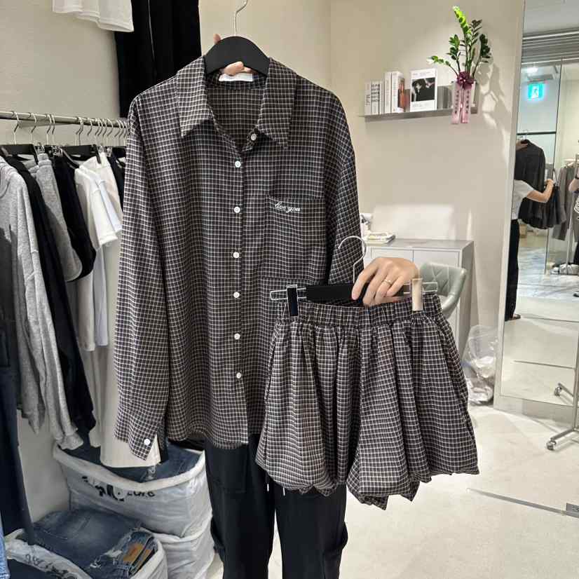 LIVU/MEMO CLASSIC東大門實拍女裝新品推薦時尚人氣套裝LIVU/MEMO CLASSIC套裝