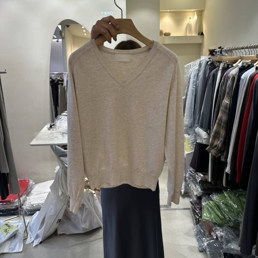 YIKHO STYLE東大門實拍女裝新品推薦時尚熱賣真品針織衫YIKHO STYLE針織衫