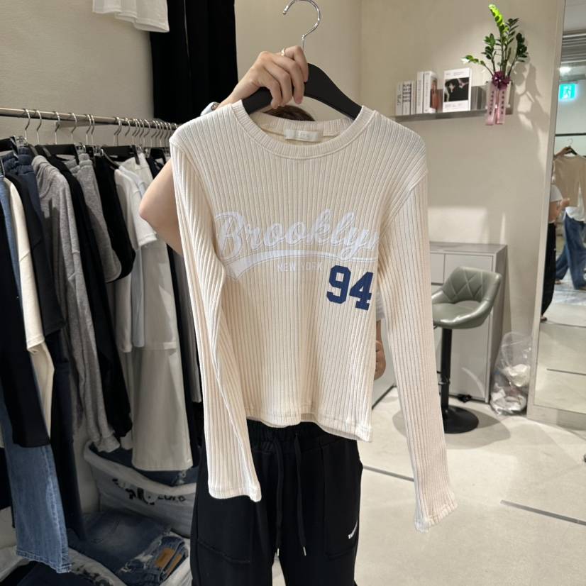 LIVU/MEMO CLASSIC東大門直郵女士新品時尚推薦長袖T恤LIVU/MEMO CLASSIC長袖T恤