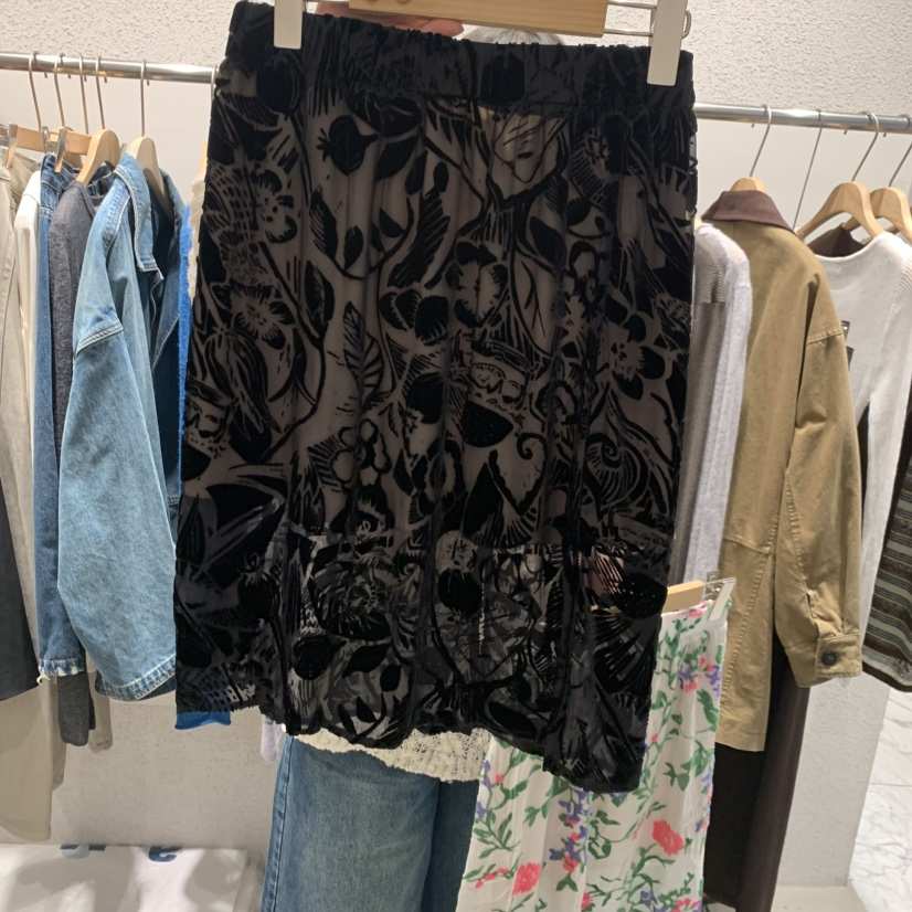 SSENIQUE韓國直郵女士新款推薦時尚半身裙中短裙透明絲綢絨SSENIQUE半身裙/中短裙