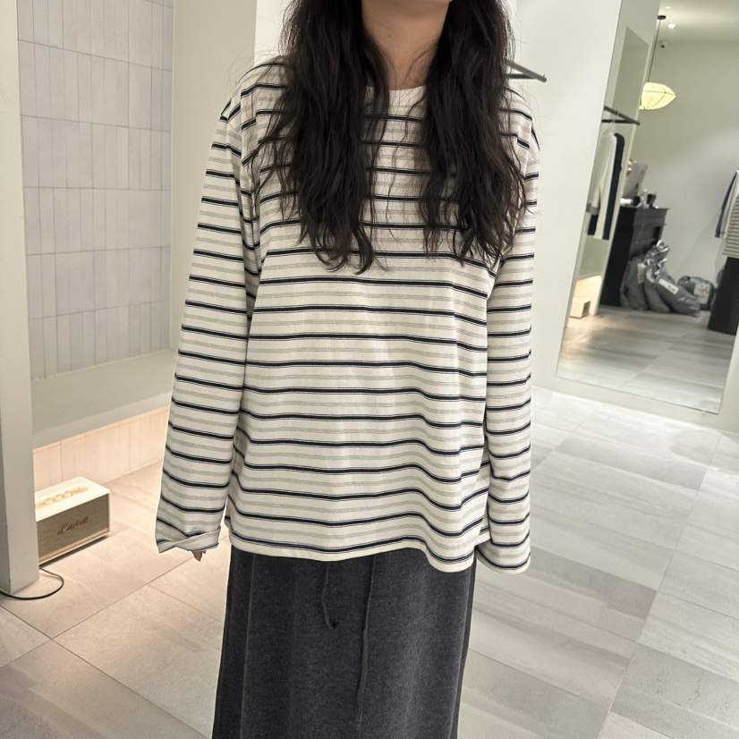 LOW MOMENT東大門實拍女裝新品休閑熱賣時尚人氣長袖T恤LOW MOMENT長袖T恤