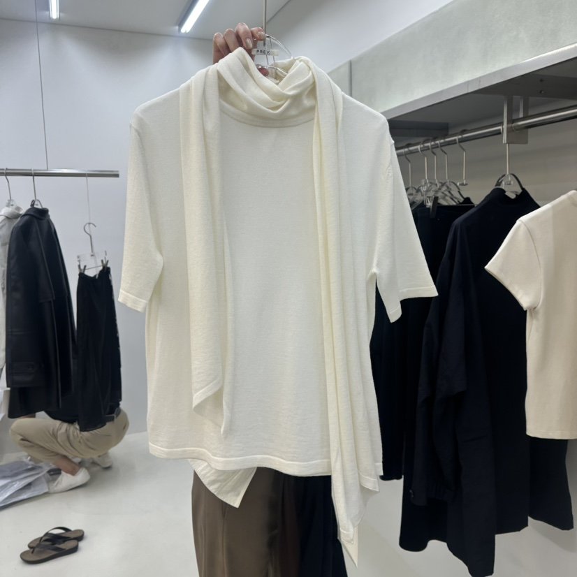PREV.韓國代購女士新品熱賣時尚真品推薦人氣T恤含圍巾系帶PREV.T恤