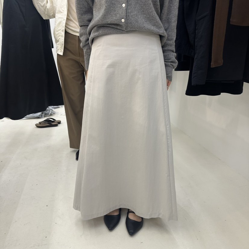 PREV.韓國代購女裝新品休閑熱賣推薦人氣真品長裙斜紋布PREV.長裙