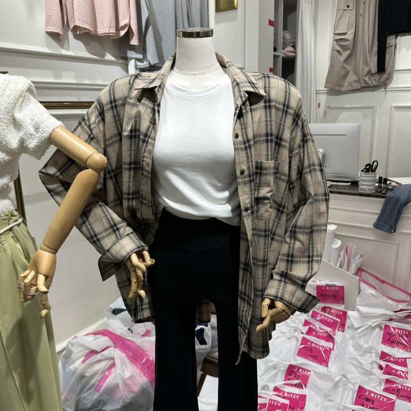 J.RITZY東大門實拍女裝新款真品熱賣人氣時尚襯衫蕾絲衫J.RITZY襯衫/蕾絲衫
