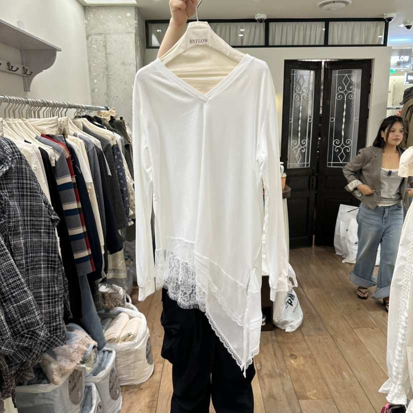 BY FLOW東大門實拍女裝新品推薦休閑人氣長袖T恤蕾絲開衩BY FLOW長袖T恤
