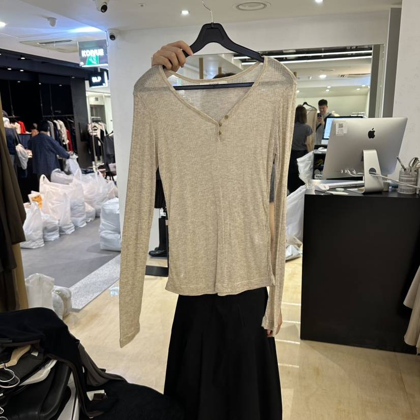 KOIVUE東大門直郵女裝新品時尚熱賣休閑人氣真品推薦長袖T恤KOIVUE長袖T恤