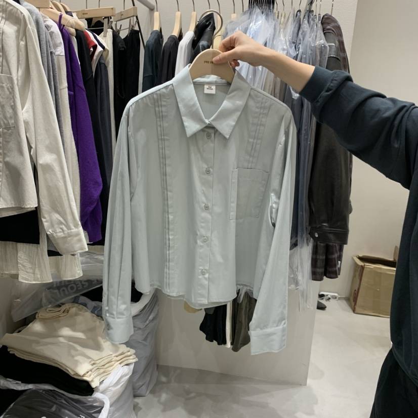 FRE東大門實拍女裝新品時尚人氣真品推薦襯衫蕾絲衫短款褶裥FRE SEOUL襯衫/蕾絲衫