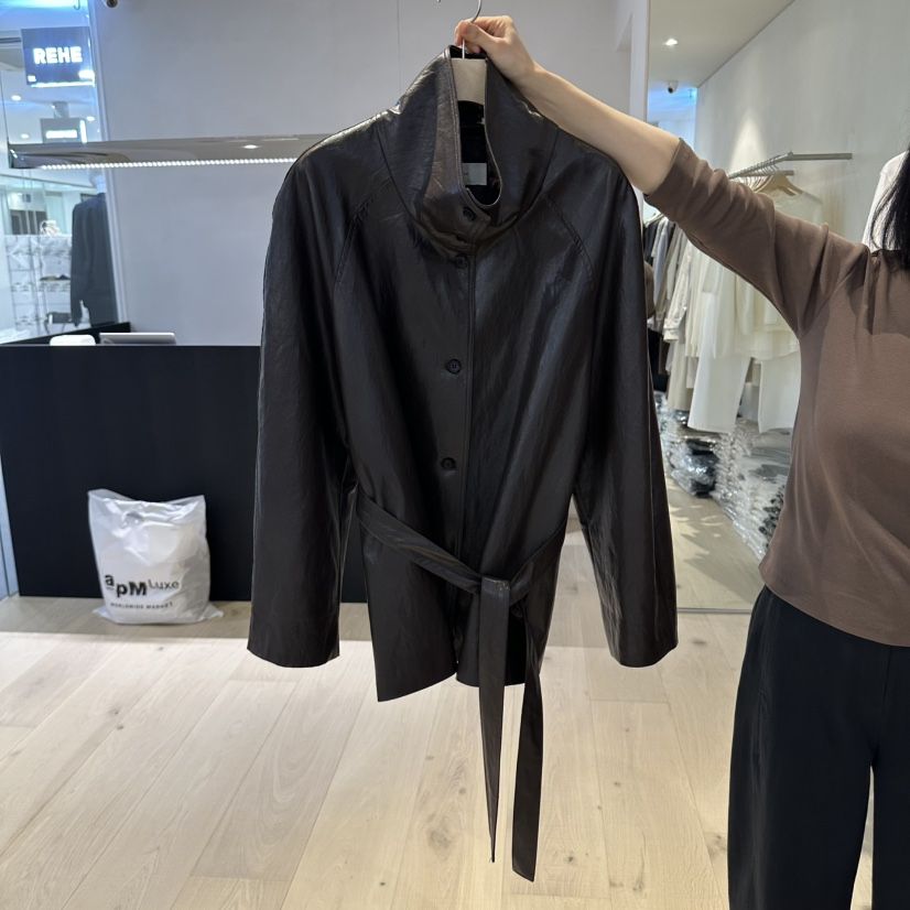 REHE東大門代購女裝新品推薦時尚人氣真品皮衣含腰帶高領REHE皮衣