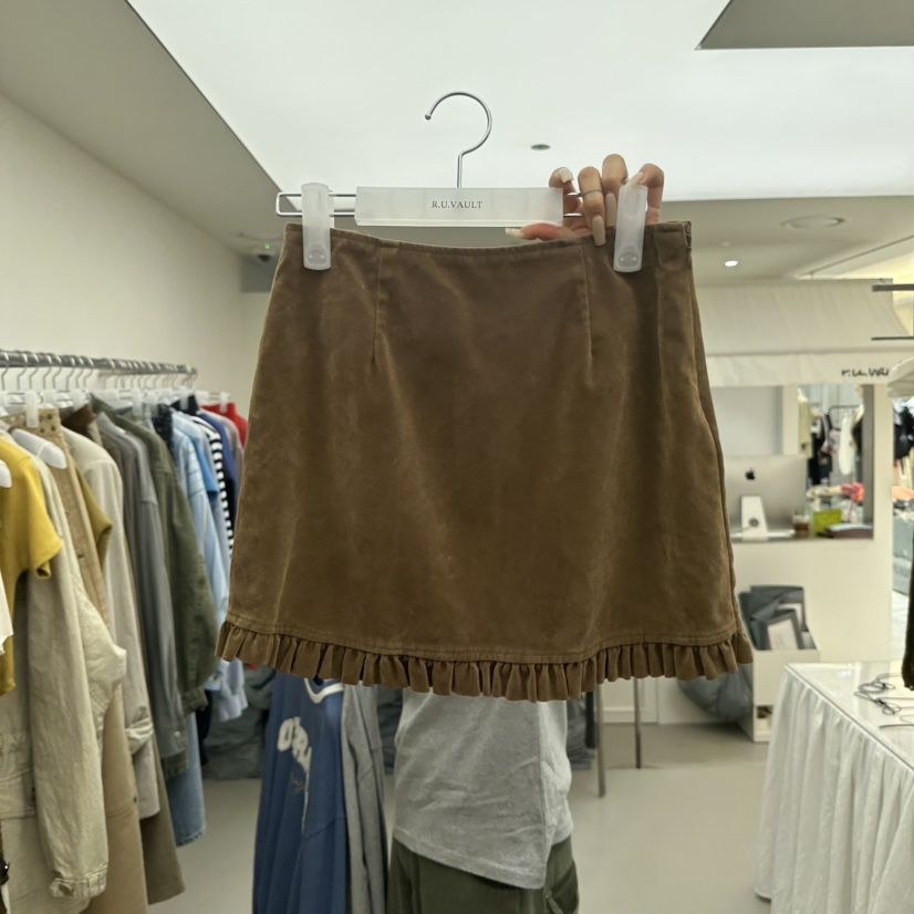 R U VAULT韓國代購女裝新款真品人氣熱賣職業休閑短裙褶邊R U VAULT短裙