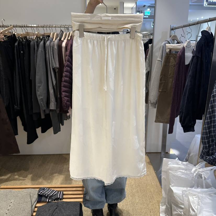 SELF SERVICE/MASOF韓國直郵女裝新品熱賣推薦長裙花朵緞SELF SERVICE/MASOF長裙