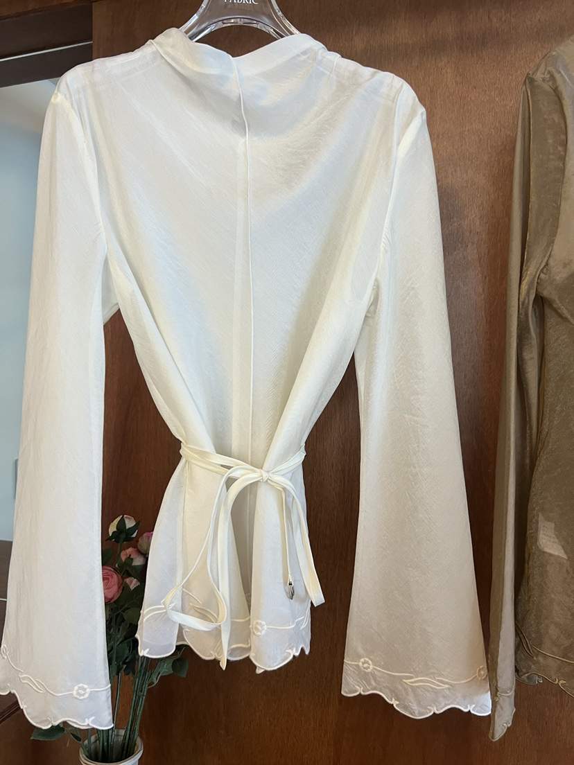 FABRIC韓國直郵女士新款休閑人氣時尚襯衫蕾絲衫刺繡腰帶FABRIC襯衫/蕾絲衫