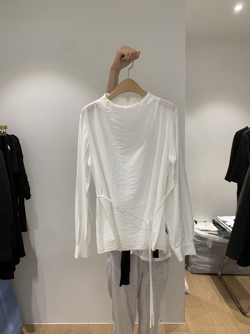 OUR-A/NOVAE東大門代購女裝新款熱賣襯衫蕾絲衫含腰繩高領OUR/NOVAE襯衫/蕾絲衫