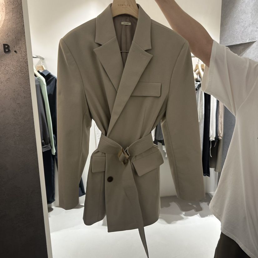 GENTLE B/LOVENTINA韓國代購女士新品時尚西裝西服含腰帶GENTLE B/LOVENTINA西裝/西服