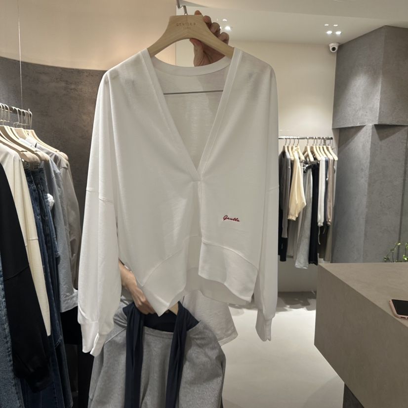 GENTLE B/LOVENTINA東大門實拍女裝新品熱賣衛衣不含內搭GENTLE B/LOVENTINA衛衣