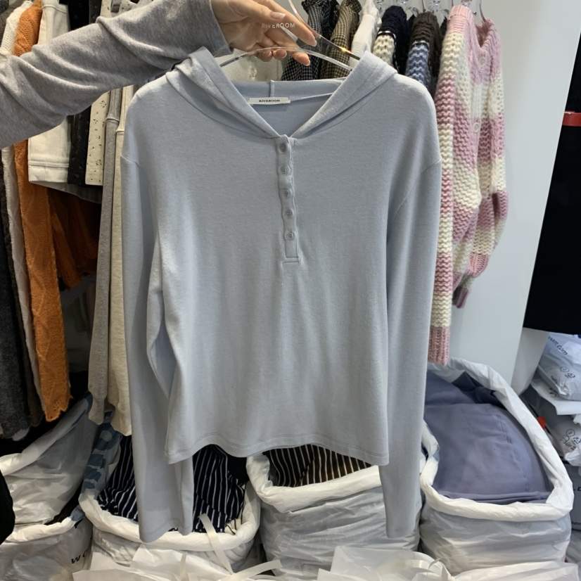 RIVEROOM東大門實拍女裝新品時尚熱賣長袖T恤連帽衫羊毛紐扣RIVEROOM長袖T恤