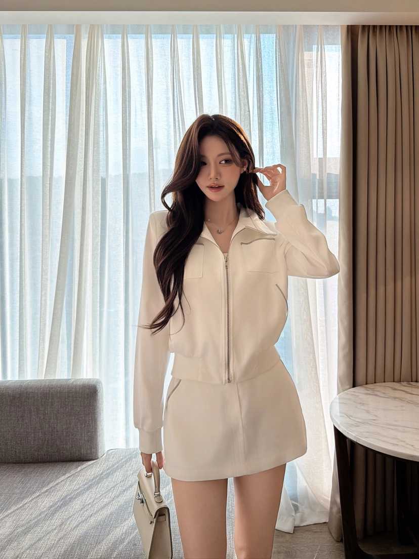 CLOTH韓國直郵女裝新品時尚人氣熱賣真品推薦休閑夾克緞面CLOTH夾克