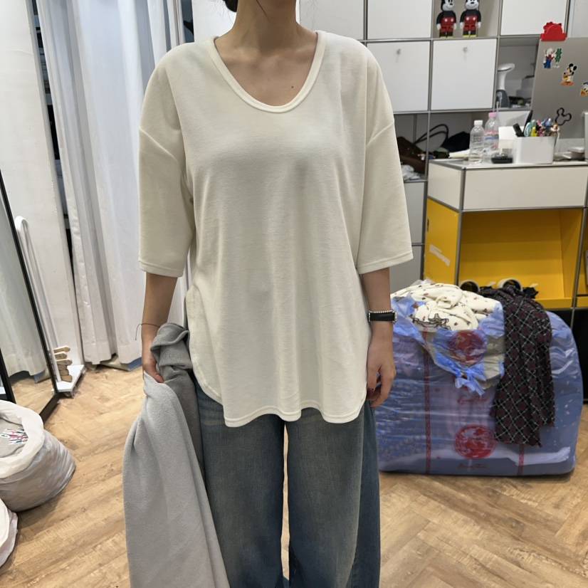 DE LINE東大門實拍女裝新款推薦時尚熱賣真品人氣T恤絲絨DE LINET恤