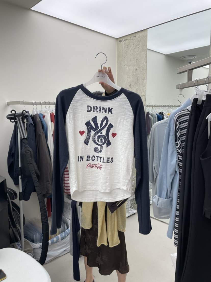 SOLD OUT韓國代購女士新品人氣熱賣真品時尚長袖T恤插肩袖SOLD OUT長袖T恤