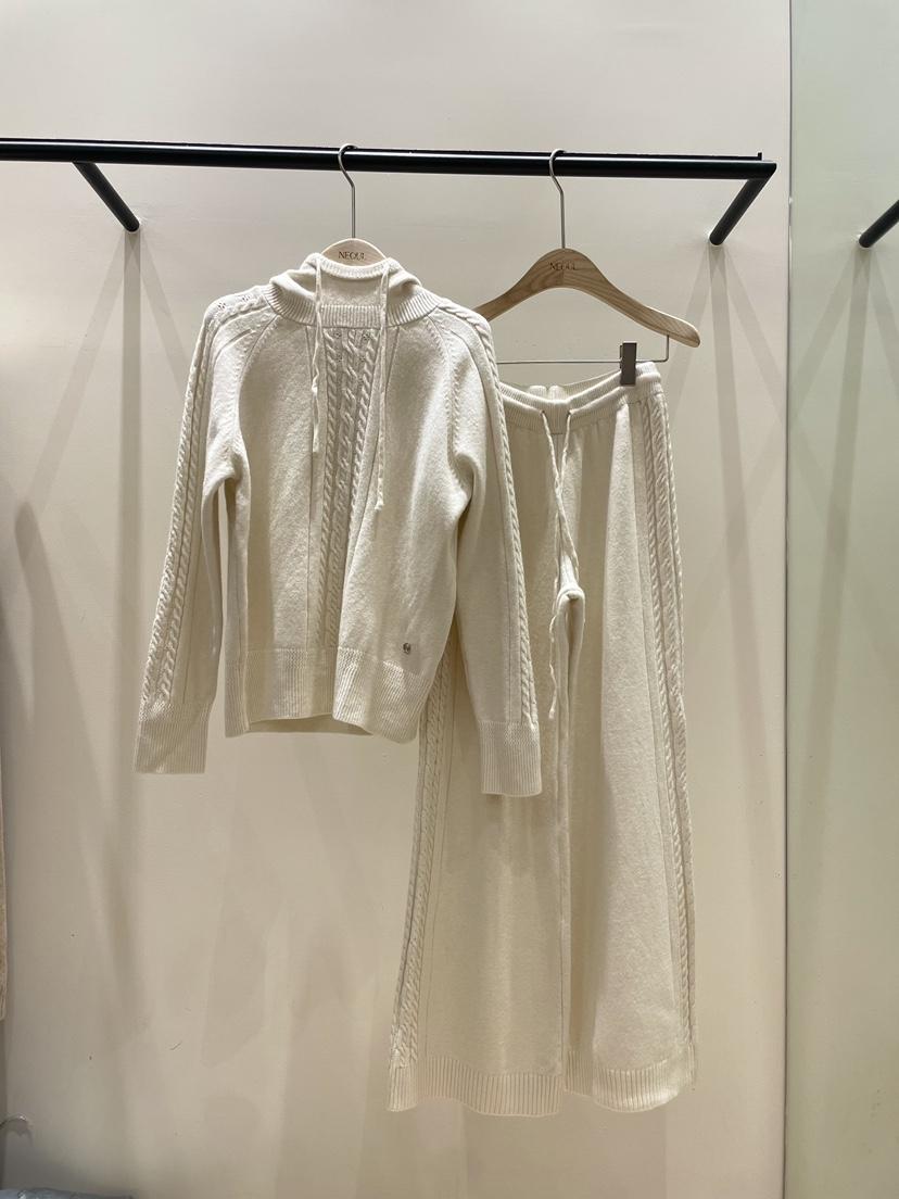 NEOUL東大門直郵女士新品真品休閑熱賣時尚人氣推薦套裝NEOUL/ahin雙領標簽套裝