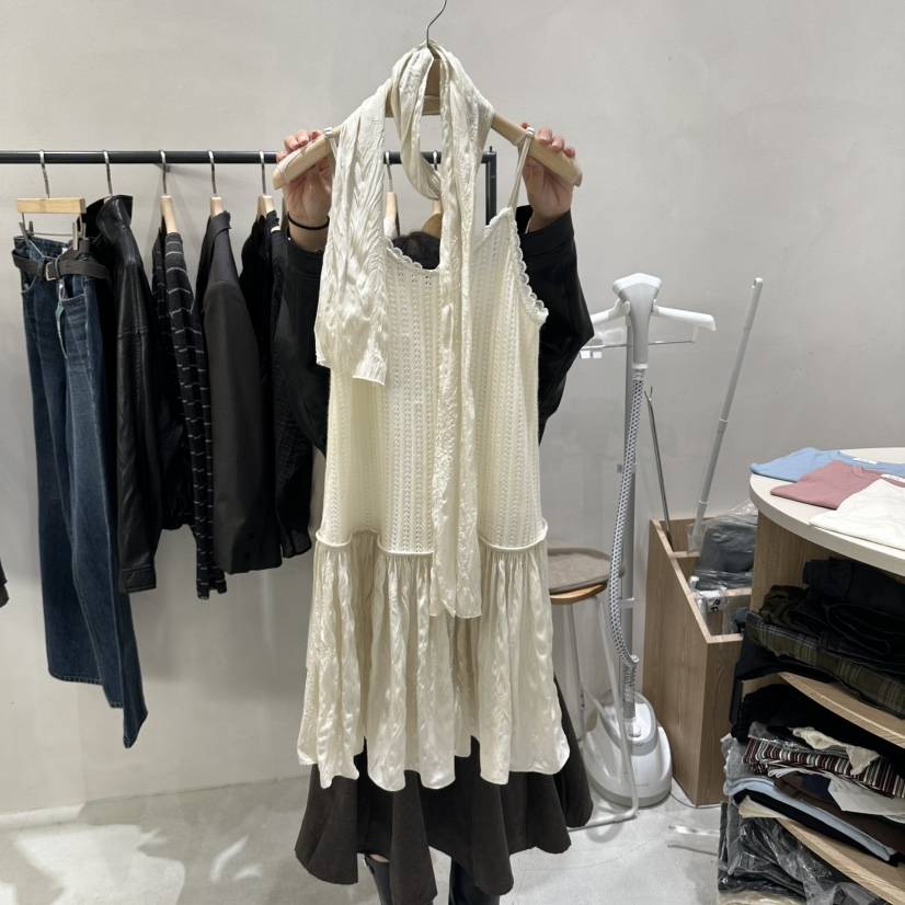 AURA東大門代購女裝新品時尚休閑推薦熱賣人氣連衣裙含圍巾Au ra連衣裙