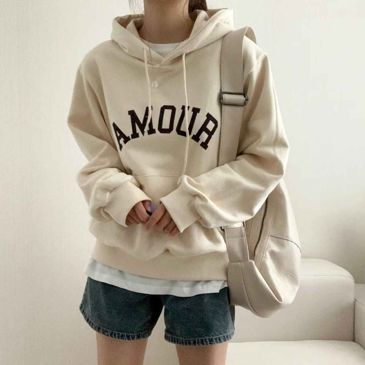 HELLO JINI東大門代購女裝新品人氣真品熱賣衛衣不含內搭HELLO JINI衛衣