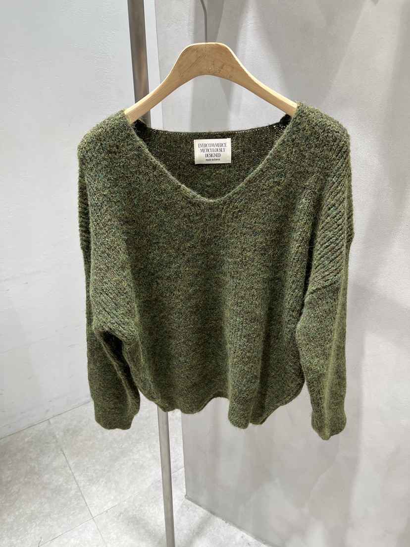 EVERCOMMERCE METICULOUSLY DESIGNED東大門直郵女士新款推薦針織衫EVERCOMMERCE METICULOUSLY DESIGNED針織衫