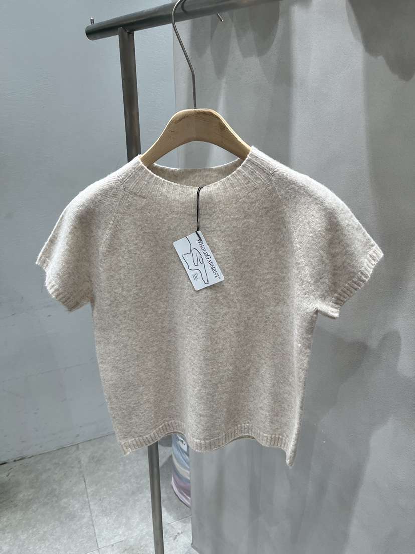 EVERCOMMERCE METICULOUSLY DESIGNED韓國代購女裝新款時尚針織衫EVERCOMMERCE METICULOUSLY DESIGNED針織衫