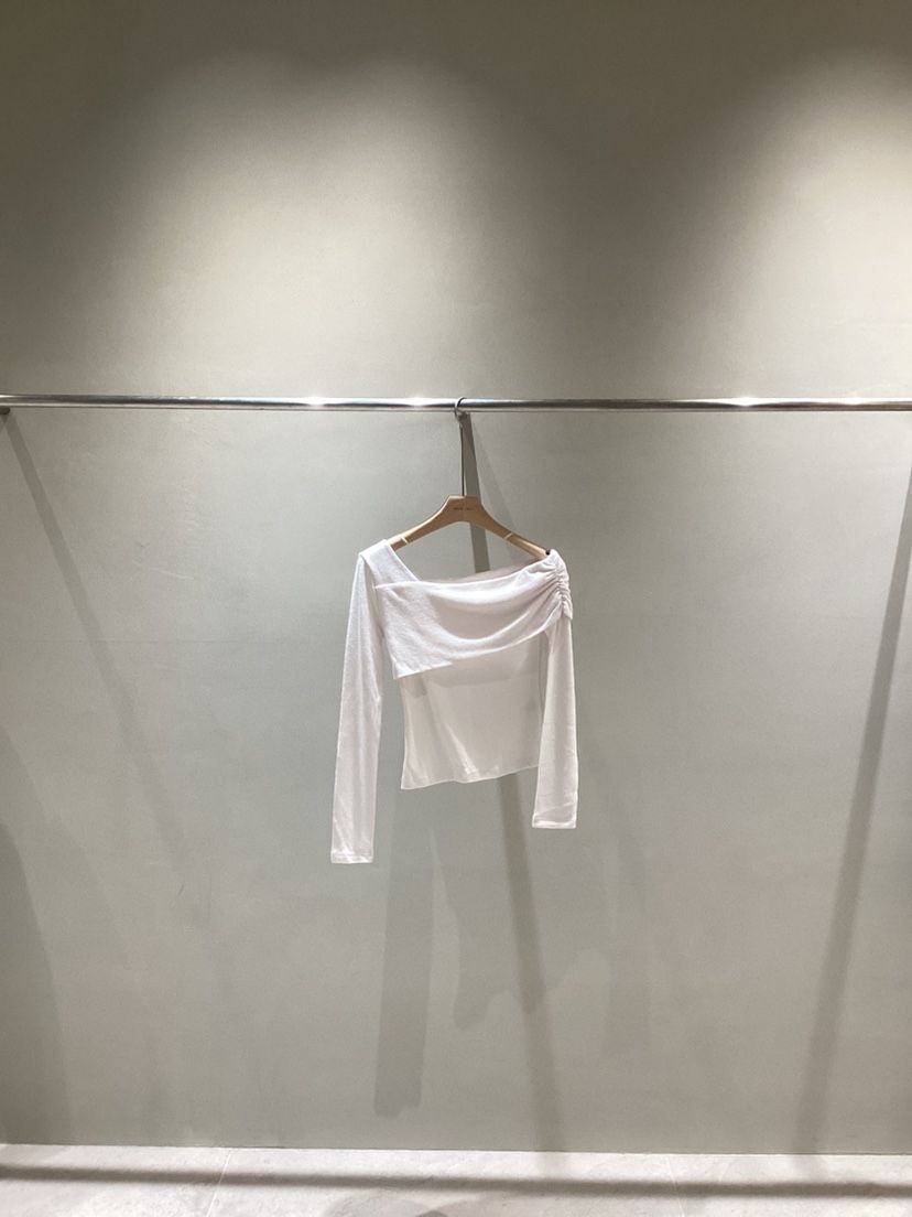 NEAR LEAP-P東大門直郵女士新品時尚推薦長袖T恤褶皺露肩NEAR LEAP/The N:L長袖T恤