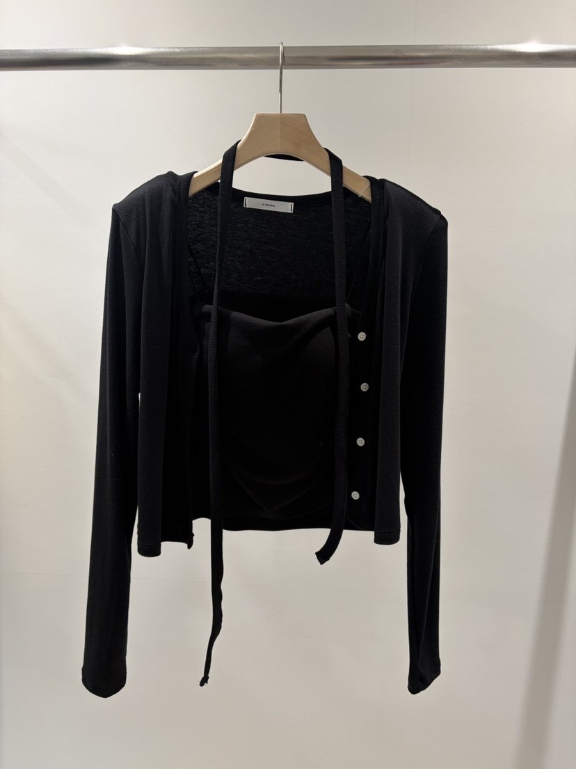 N.BROWN東大門直郵女裝新品熱賣人氣真品套裝含脖帶羊毛N.BROWN套裝