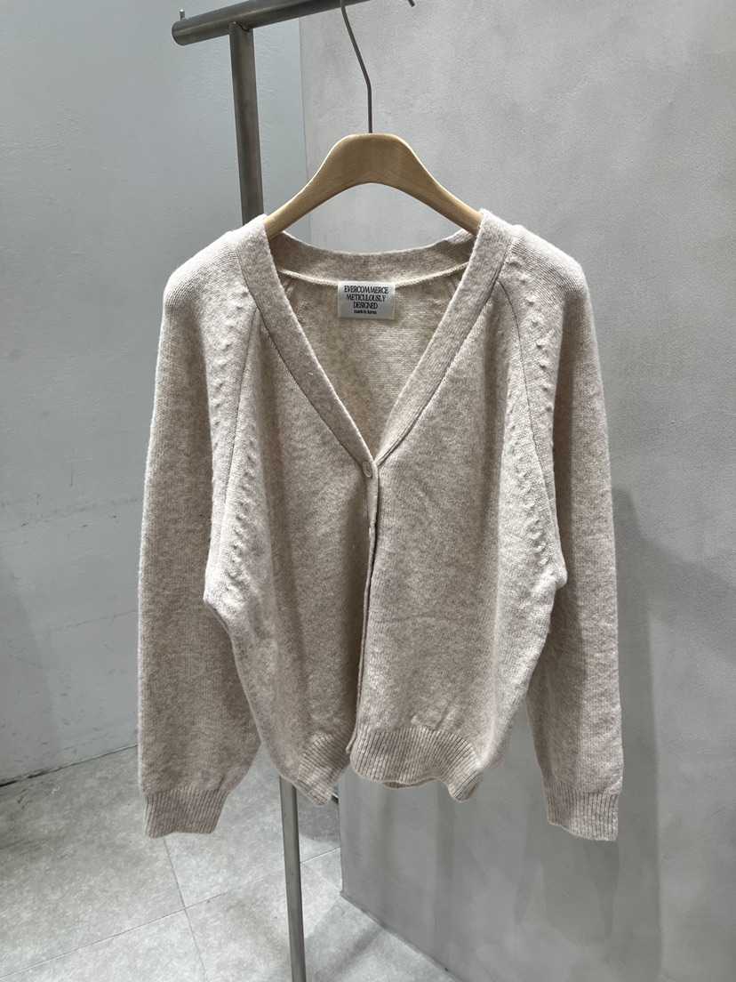 EVERCOMMERCE METICULOUSLY DESIGNED東大門直郵女士新品真品開衫棉質開衫EVERCOMMERCE METICULOUSLY DESIGNED開衫