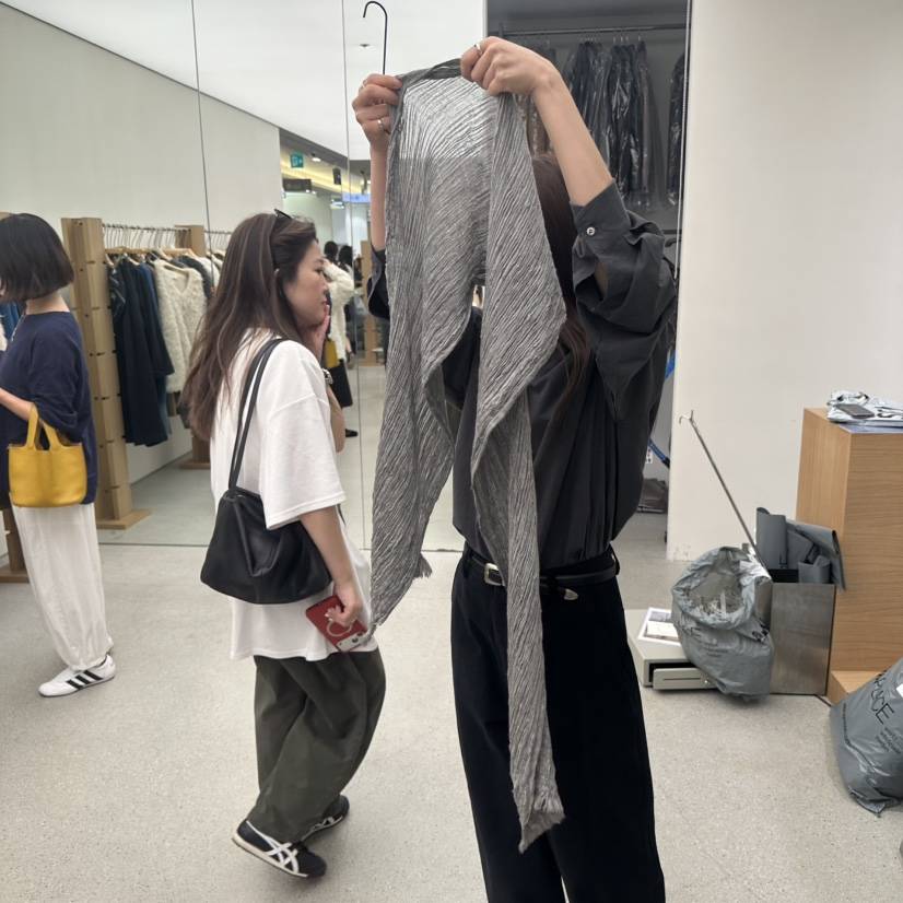 UTRE韓國代購女裝新品真品人氣推薦休閑圍巾披肩褶皺圍巾UTRE圍巾/披肩