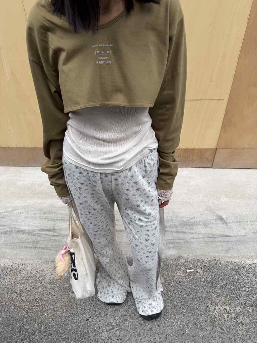 FRANC—L東大門實拍女裝新款熱賣時尚人氣長袖T恤不含內搭FRANC長袖T恤