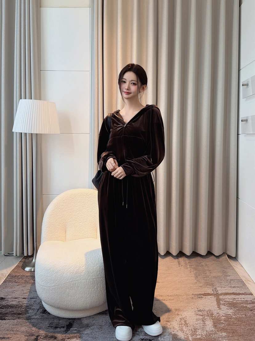 CLOTH韓國代購女裝新品人氣真品熱賣推薦套裝拉鏈連帽衫絨CLOTH套裝