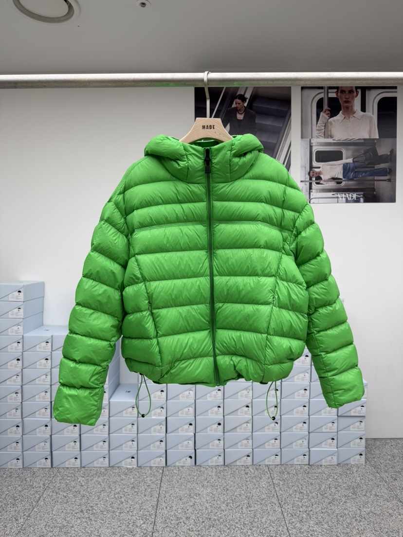 MADE-P東大門直郵女士新品推薦熱賣時尚休閑短款羽絨服絨MADE-P短款羽絨服