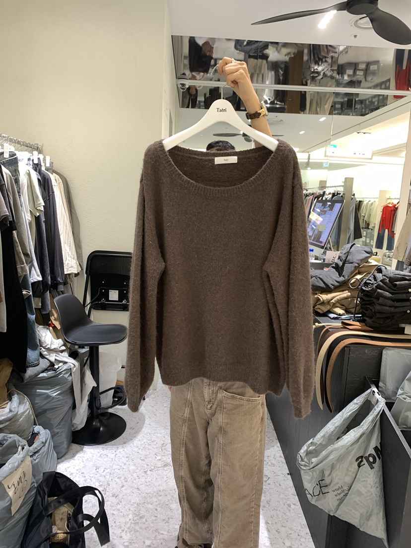 TAERI東大門直郵女裝新品真品人氣熱賣推薦針織衫羊駝毛露肩taeri針織衫
