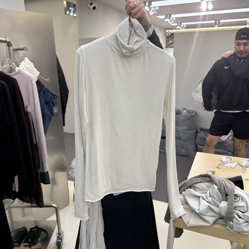 PREV.東大門實拍女士新品人氣時尚真品推薦熱賣休閑長袖T恤PREV.長袖T恤
