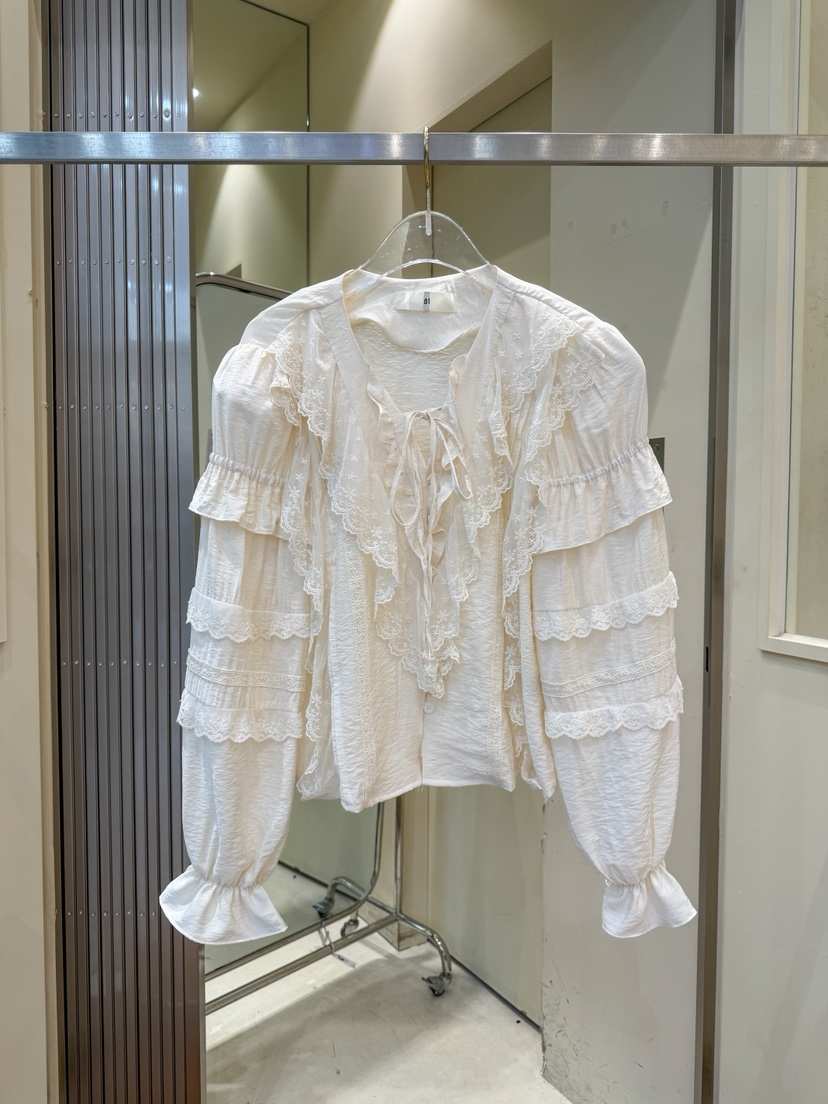 81 MARKET-L韓國直郵女士新品熱賣時尚人氣推薦襯衫蕾絲衫81 MARKET-L襯衫/蕾絲衫