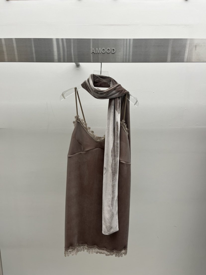 AMOOD東大門代購女裝新品熱賣推薦人氣連衣裙天鵝絨含圍巾AMOOD連衣裙