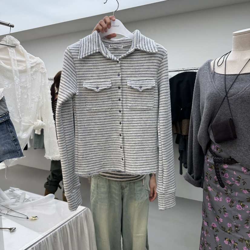 R U VAULT東大門實拍女裝新品真品時尚熱賣推薦襯衫蕾絲衫R U VAULT襯衫/蕾絲衫