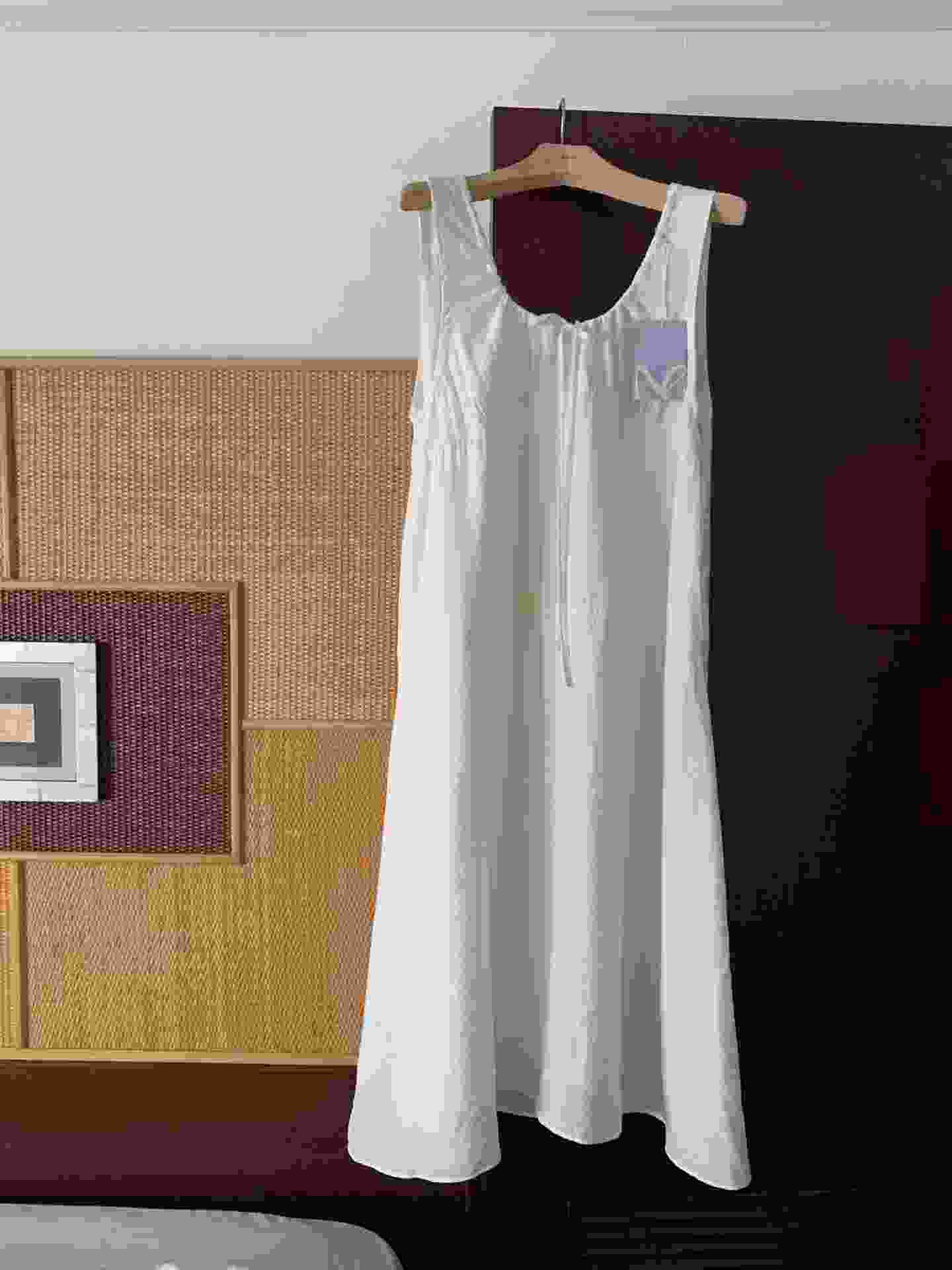 MELLOUNGE-멜라운지-T韓國直郵女士新款熱賣連衣裙褶皺MELLOUNGE-2件起連衣裙