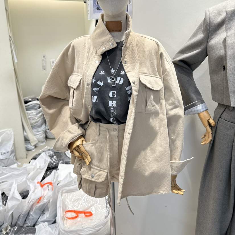 AT THE END韓國直郵女士新款休閑時尚推薦人氣襯衫蕾絲衫AT THE END襯衫/蕾絲衫