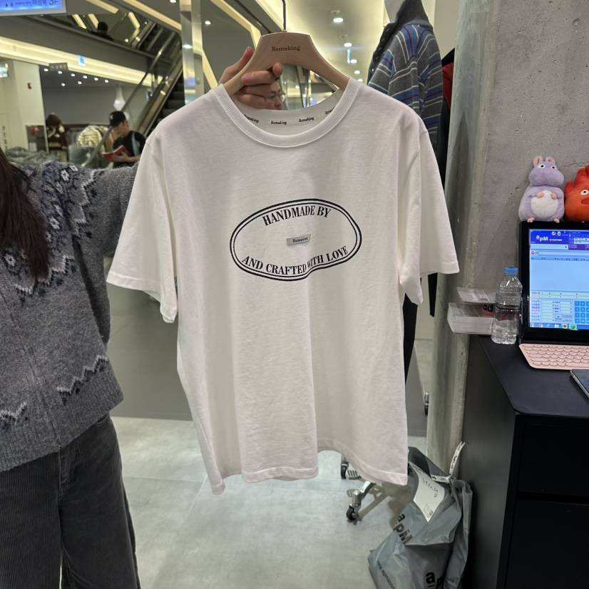URBANSTORY/REMAKING東大門直郵女裝新品推薦時尚真品T恤Remaking/URBANSTORYT恤