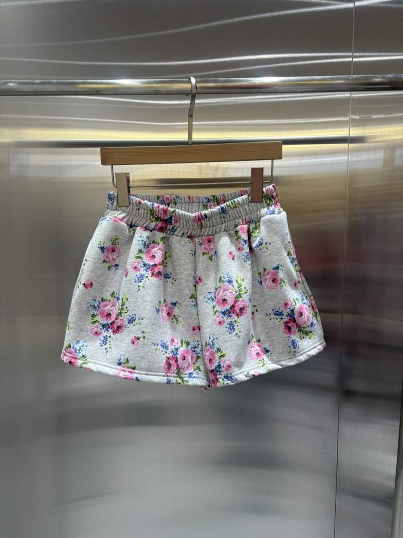 PLATFORM-L東大門直郵女裝新品真品人氣時尚推薦熱賣短褲絨PLATFORM-L短褲