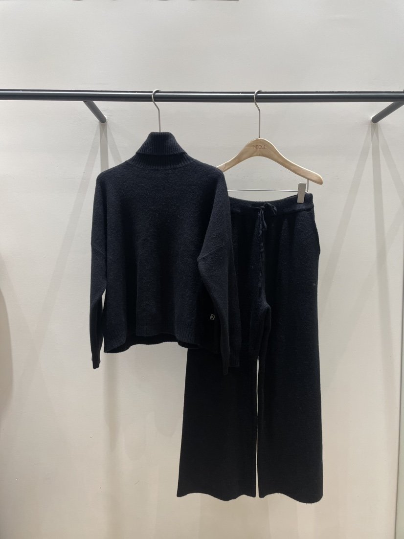 NEOUL東大門實拍女士新品真品休閑熱賣時尚人氣推薦套裝高領NEOUL/ahin雙領標簽套裝